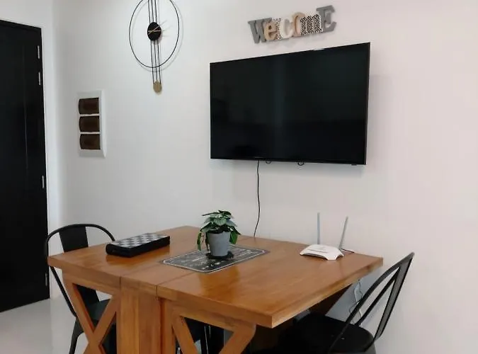 Luxe In Princeton Residences Apartment *